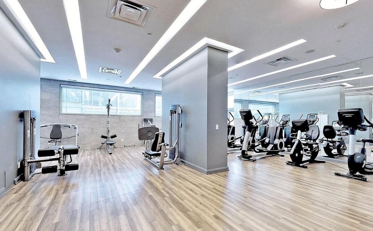University Of Toronto Utsg Suites מראה חיצוני תמונה