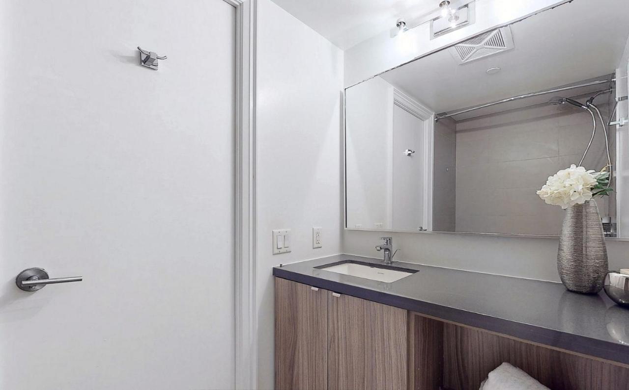 University Of Toronto Utsg Suites מראה חיצוני תמונה
